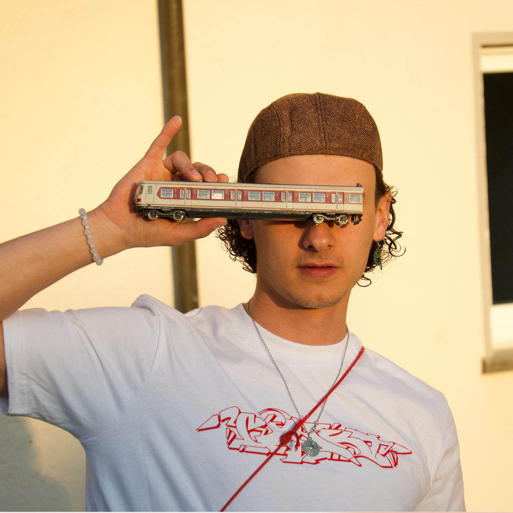 Red-Amsterdam T-Shirt